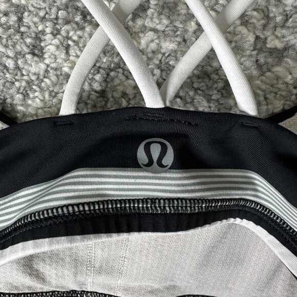 Lululemon Sports Bra Womens 2 Black White Strappy Crossback Striped Yoga Gym - Picture 5 of 6